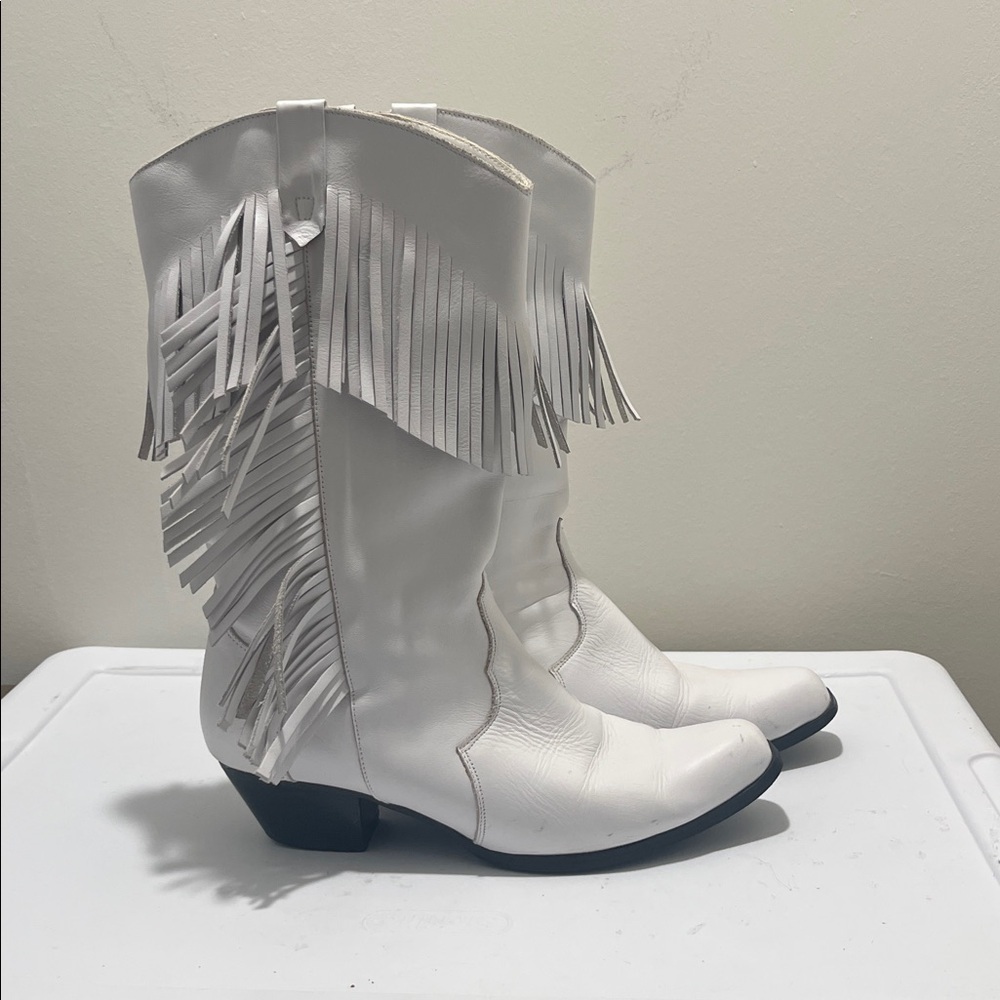 White Fringe Women's Boots - Picture 3 of 7